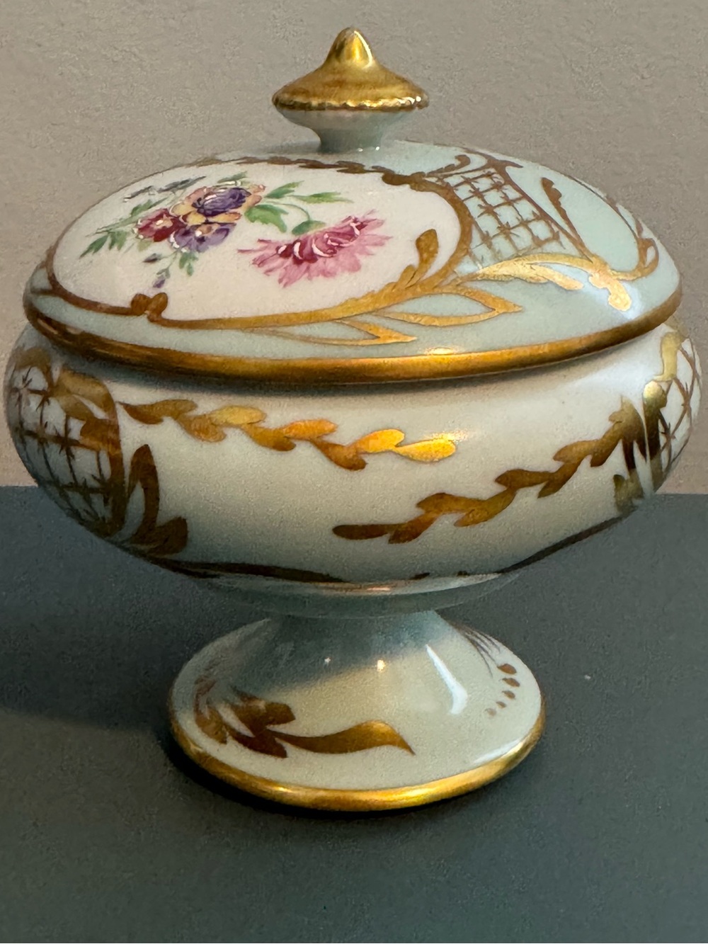Vintage Limoges France Hand Painted Footed Covered Candy Trinket Dish Gold